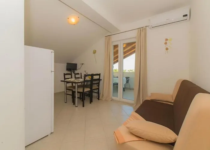 Family Friendly With A Swimming Pool Pakostane, Biograd - 16666 * Пакоштане