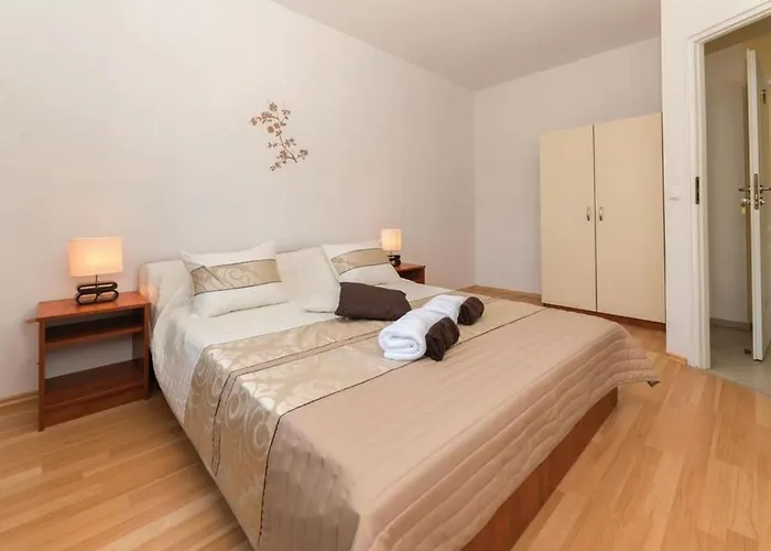 Family Friendly With A Swimming Pool Pakostane, Biograd - 16666 Апартаменты *