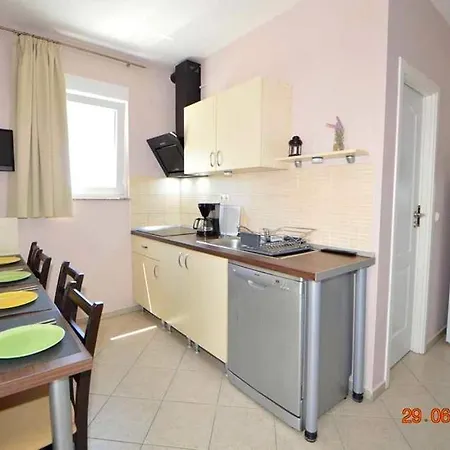 Apartmán Family Friendly With A Swimming Pool Pakostane, Biograd - 16666