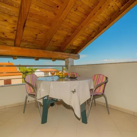 アパート Family Friendly With A Swimming Pool Pakostane, Biograd - 16666 Pakoštane