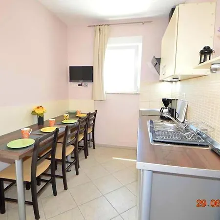 Apartmán Family Friendly With A Swimming Pool Pakostane, Biograd - 16666 *