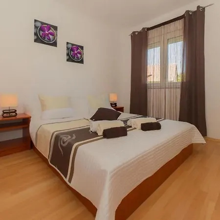 Family Friendly With A Swimming Pool Pakostane, Biograd - 16666 Apartmán Pakoštane