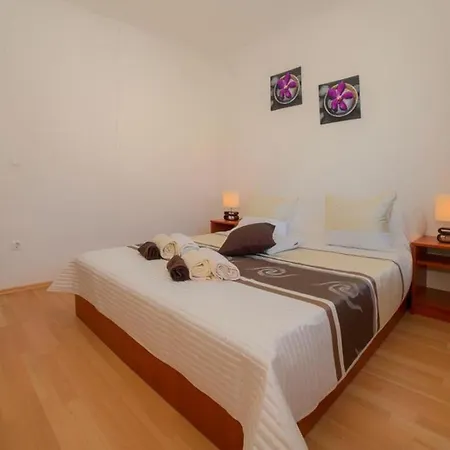 Family Friendly With A Swimming Pool Pakostane, Biograd - 16666 Apartment *