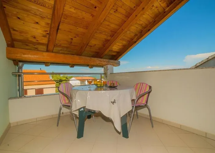 아파트 Family Friendly With A Swimming Pool Pakostane, Biograd - 16666 파코스탄