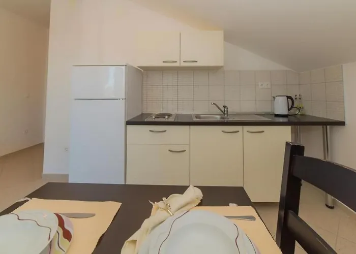 Family Friendly With A Swimming Pool Pakostane, Biograd - 16666 아파트 파코스탄