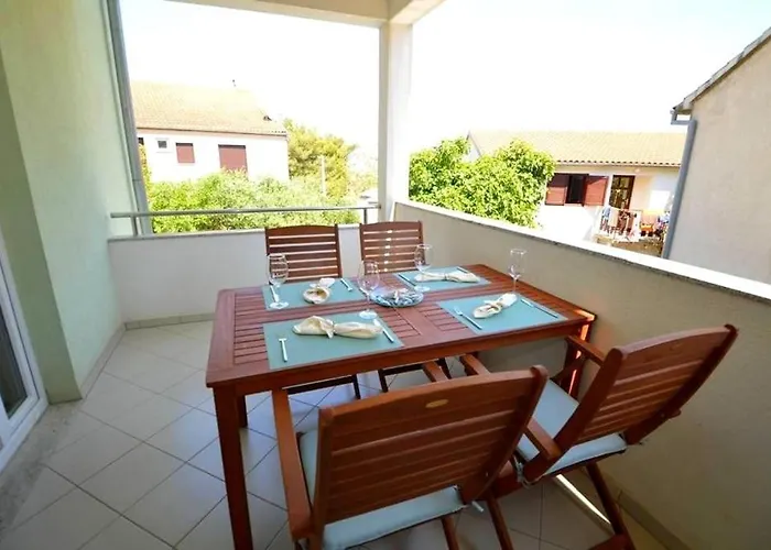 Family Friendly With A Swimming Pool Pakostane, Biograd - 16666 アパート *